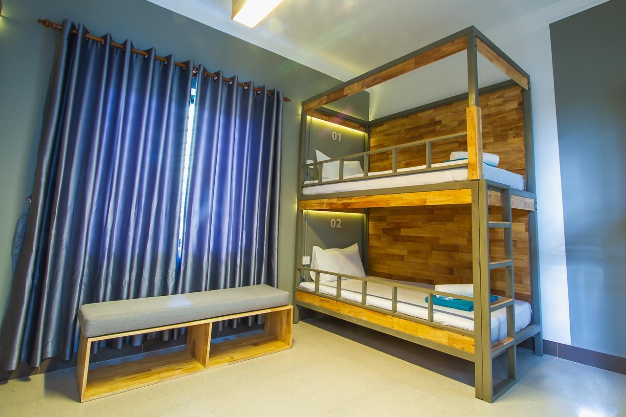 Sleep Pod Hostel Siem Reap Bagian luar foto